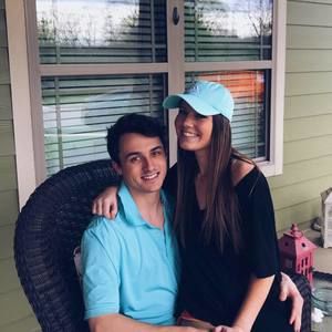 Meet your Posher, Haley lauren